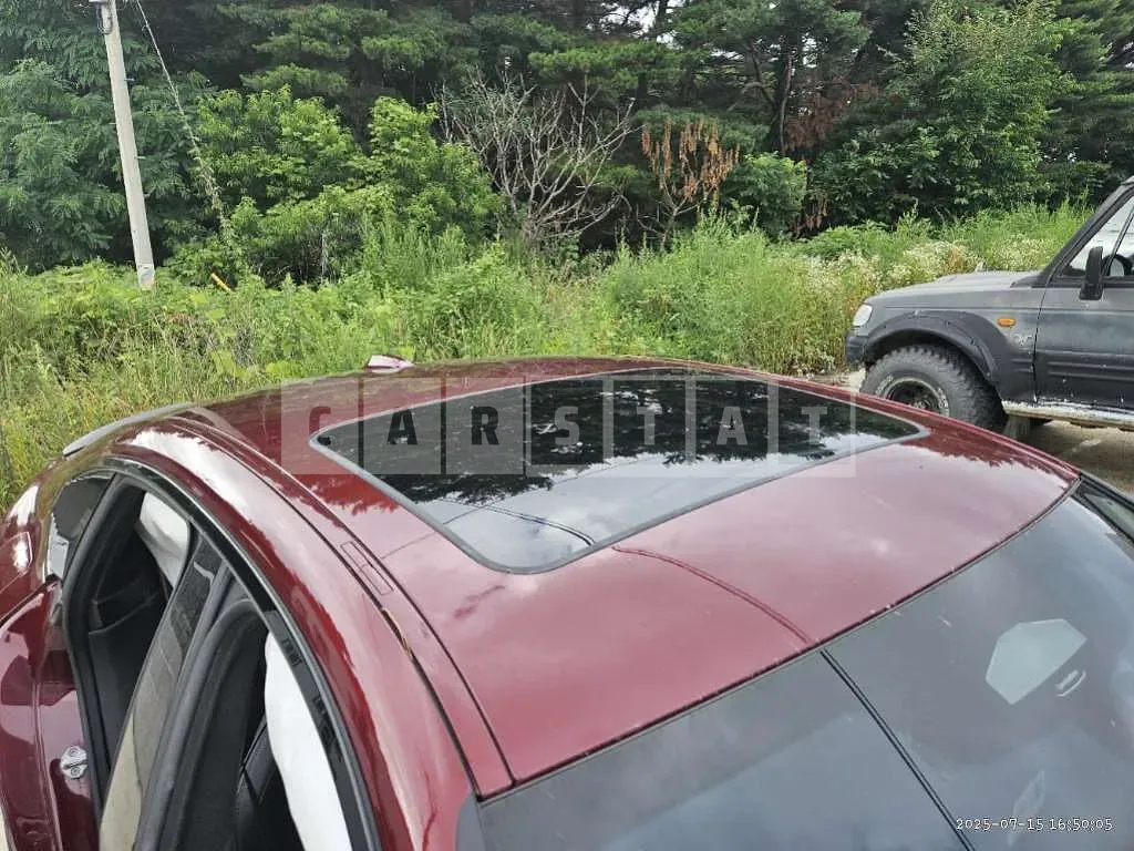 Photo 2 of 33: 2024 BMW i4 M50 — Korean insurance auction