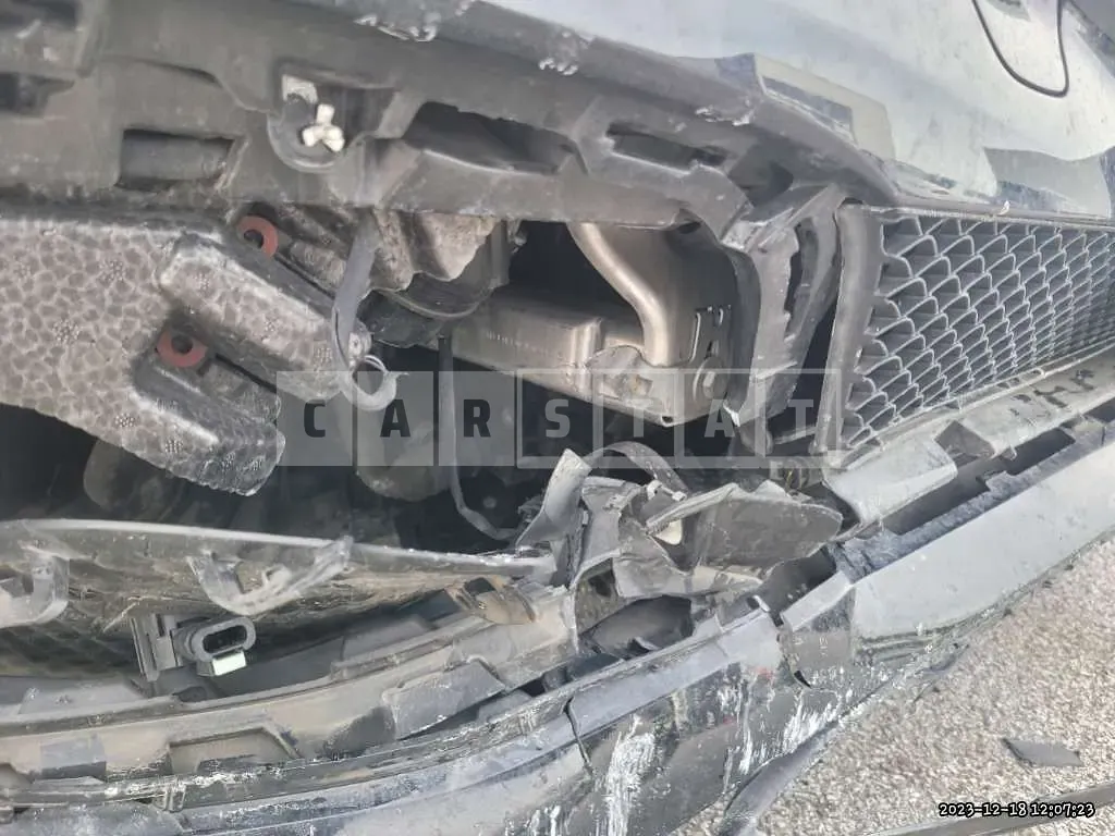 Photo 2 of 15: 2019 Mercedes-Benz E300, VIN WDDZF4JB9KA681551 — Korean insurance auction