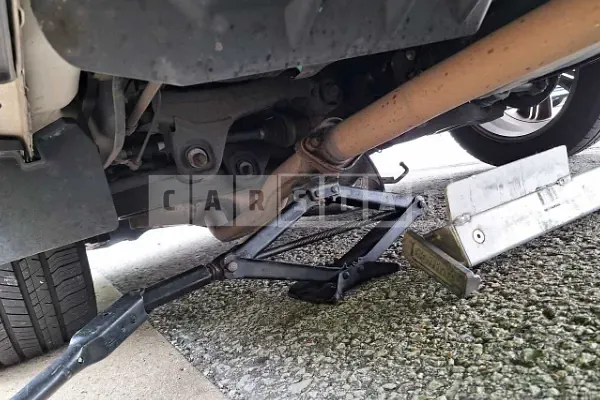 Photo 2 of 3: 2015 Hyundai Tucson, VIN KMHJT81VDFU951219 — Korean insurance auction