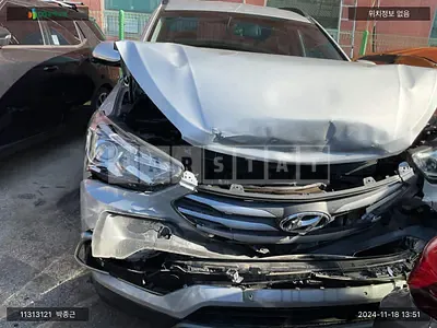 Photo 1 of 10: 2017 Hyundai Santa Fe, VIN KMHSW81UBJU785672 — Korean insurance auction