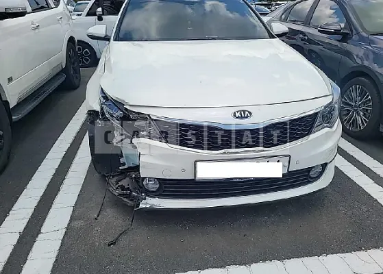 Photo 2 of 13: 2018 Kia K5, VIN KNAGT411BJA241232 — Korean insurance auction