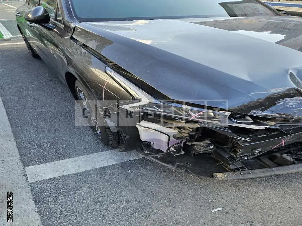 Photo 2 of 20: 2021 Kia K5 — Korean insurance auction