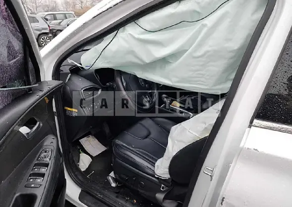 Photo 2 of 19: 2020 Hyundai Santa Fe, VIN KMHS281CDLU225449 — Korean insurance auction