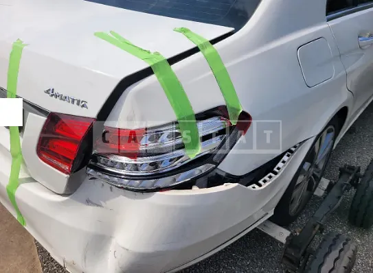 Photo 2 of 4: 2016 Mercedes-Benz E 300 4Matic, VIN WDDHF8BB3GB204083 — Korean insurance auction