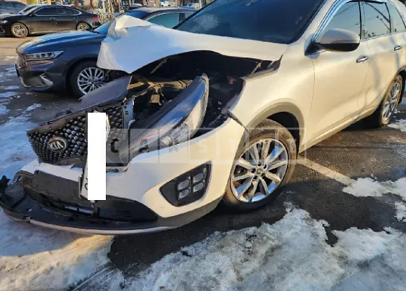 Photo 2 of 8: 2016 Kia Sorento, VIN KNAPK81ABGA135003 — Korean insurance auction
