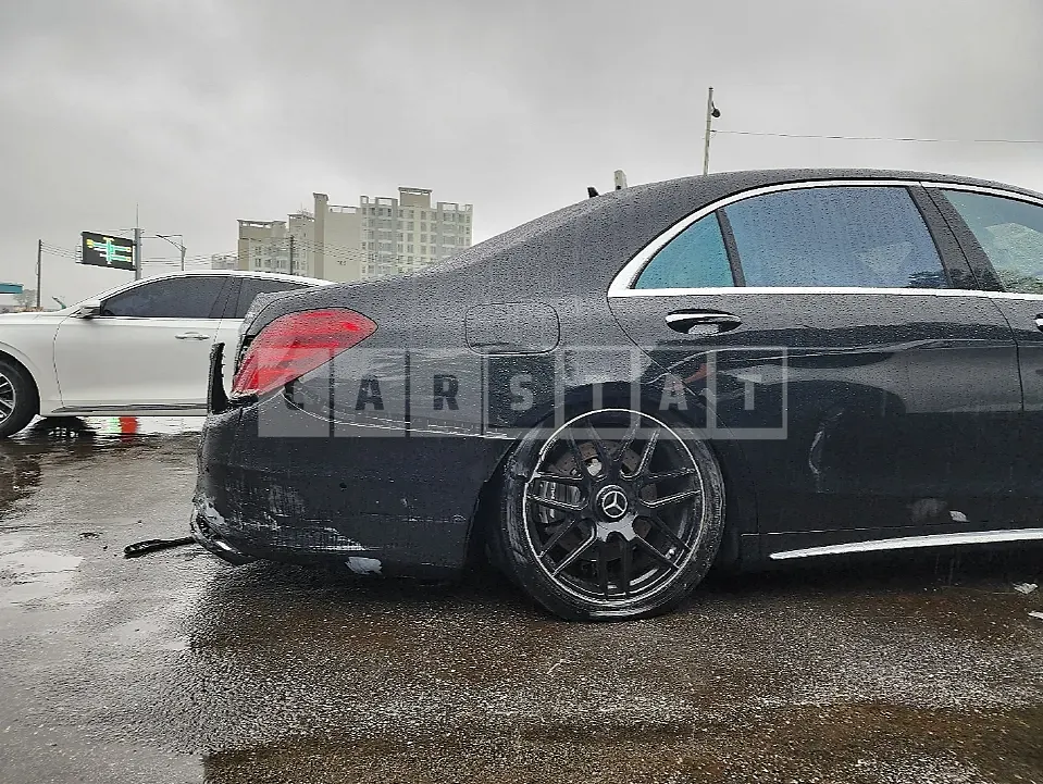 Photo 2 of 6: 2015 Mercedes-Benz S63 4Matic L, VIN WDDUG7JBXGA223128 — Korean insurance auction