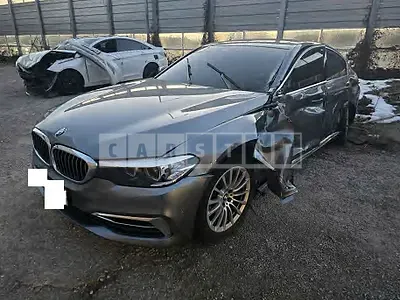 Photo 1 of 37: 2019 BMW 520i Luxury — Korean insurance auction