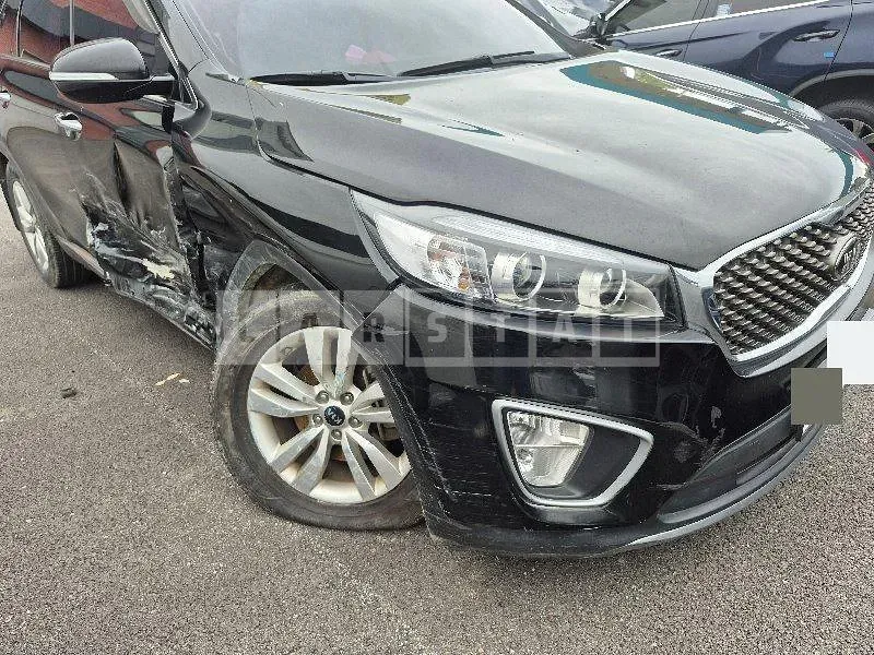 Photo 2 of 47: 2015 Kia Sorento — Korean insurance auction