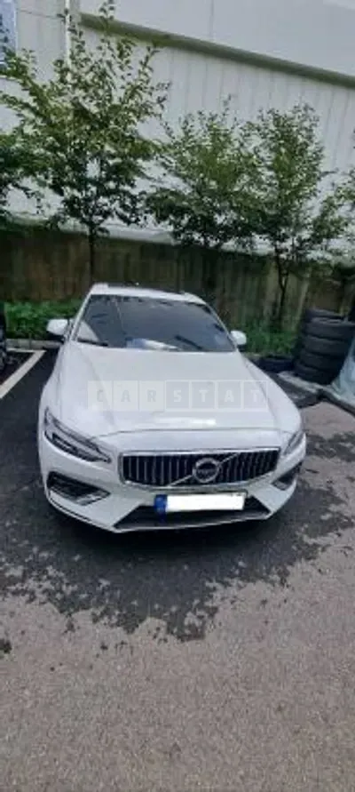 Photo 1 of 18: 2021 Volvo S60 B5 — Korean insurance auction