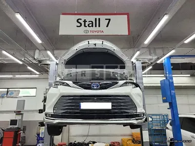 Photo 1 of 21: 2021 Toyota Sienna Hybrid 2WD, VIN 5TDGRKEC6MS022039 — Korean insurance auction