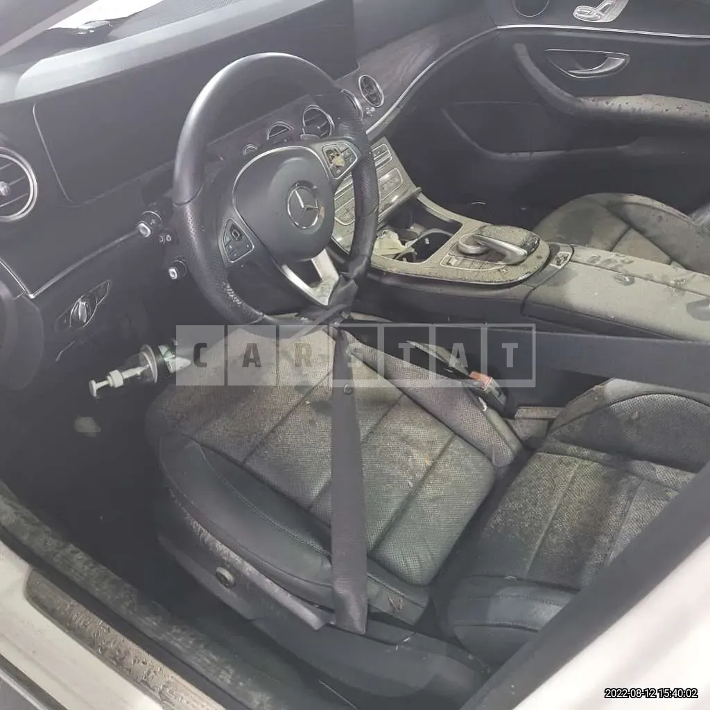 Photo 2 of 15: 2017 Mercedes-Benz E300, VIN WDDZF4JB8HA043560 — Korean insurance auction