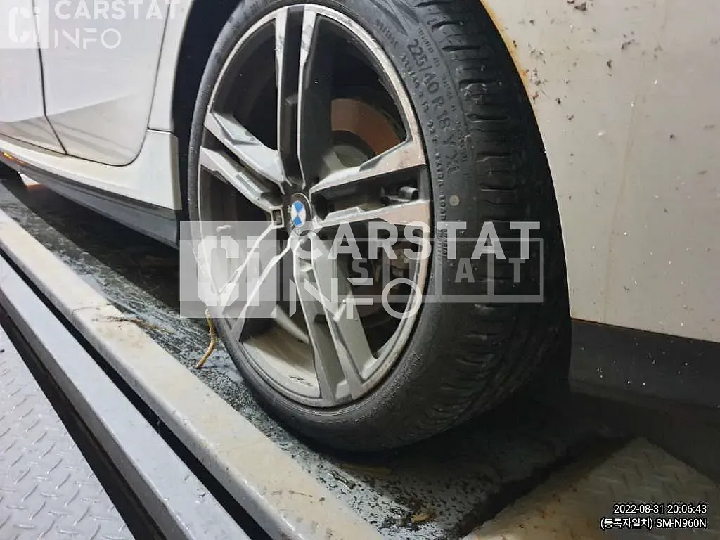 Photo 2 of 17: 2022 BMW 220i Gran Coupe, VIN WBA31AL00N7K56937 — Korean insurance auction