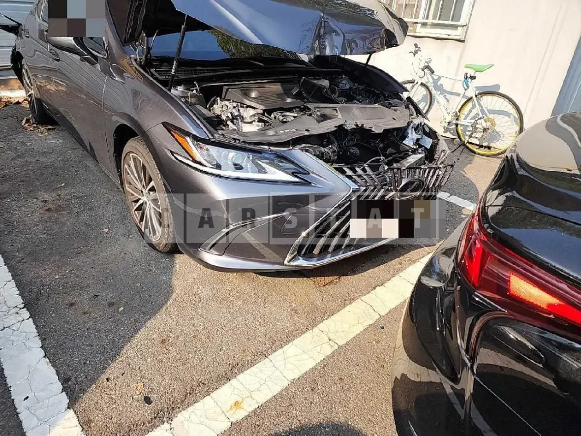 Photo 2 of 23: 2021 Lexus ES300h, VIN JTHBA1C11N2007419 — Korean insurance auction
