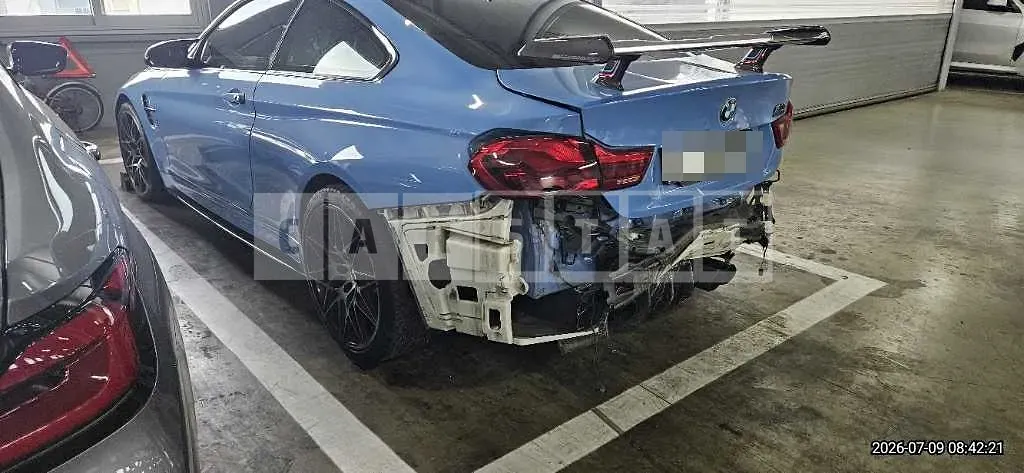 Photo 2 of 19: 2017 BMW M4 Coupe Competition Packa — Korean insurance auction