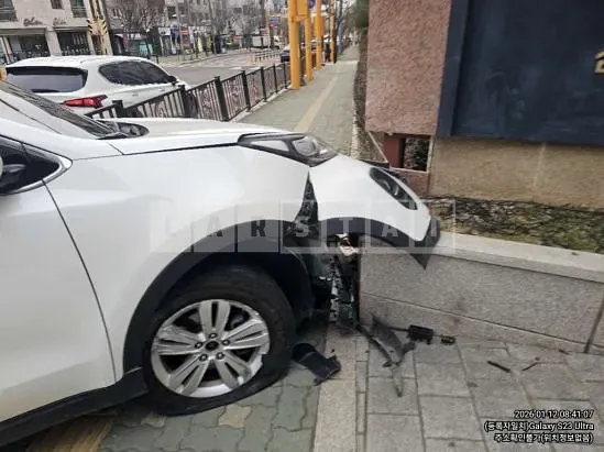 Photo 2 of 12: 2018 Kia Sportage, VIN KNAPN815GJK501712 — Korean insurance auction