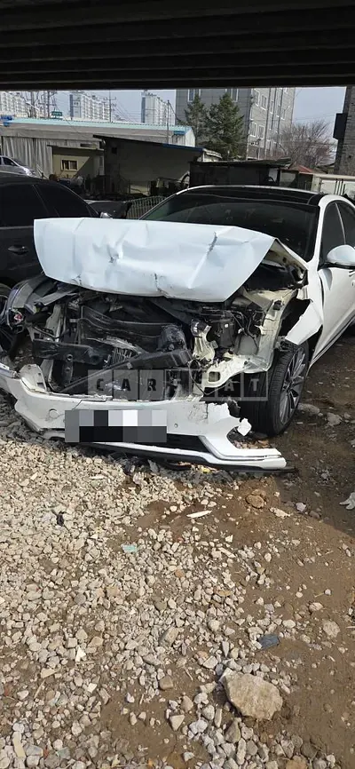 Photo 1 of 17: 2016 Kia K7 — Korean insurance auction
