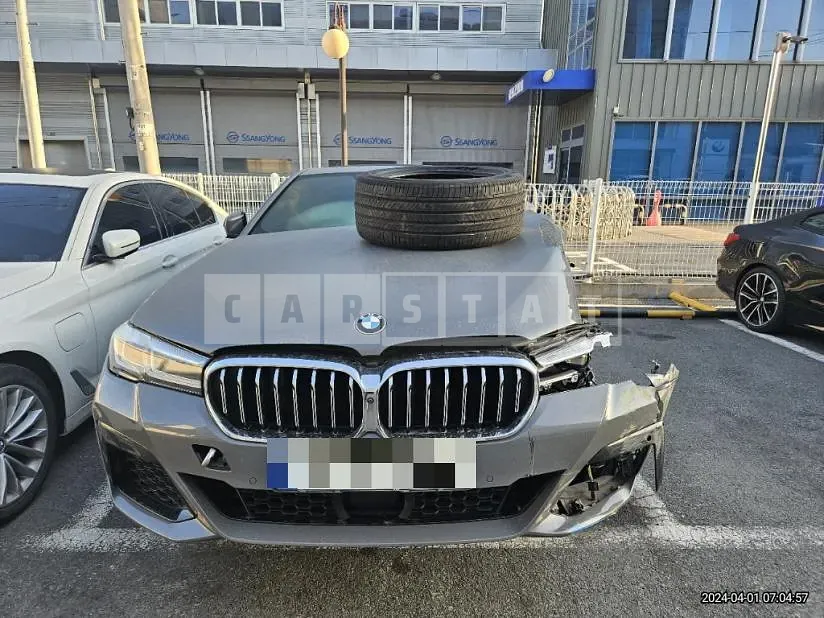 Photo 2 of 23: 2021 BMW 523d, VIN WBA11ES05MWX21765 — Korean insurance auction