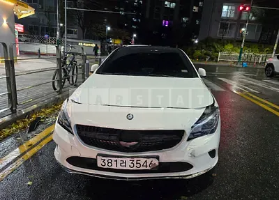 Photo 1 of 17: 2017 Mercedes-Benz CLA250 4Matic — Korean insurance auction