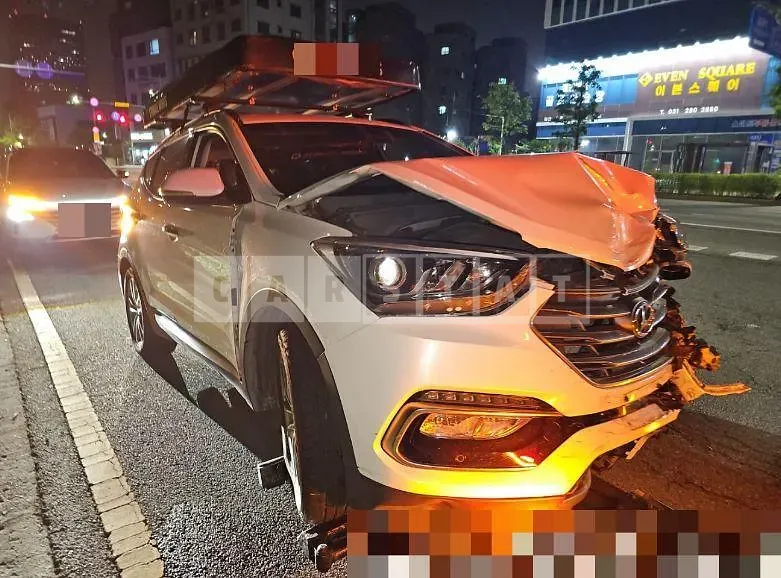 Photo 2 of 17: 2015 Hyundai Santa Fe 2.0 — Korean insurance auction