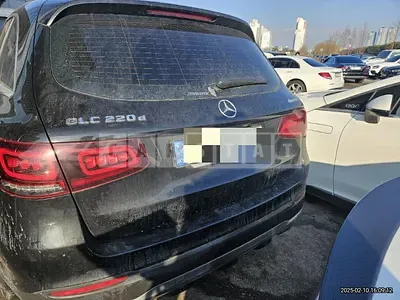 Photo 1 of 41: 2021 Mercedes-Benz GLC220 d 4Matic — Korean insurance auction