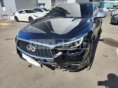 Photo 1 of 35: 2017 Infiniti Q30, VIN SJKCH53E8HA055101 — Korean insurance auction