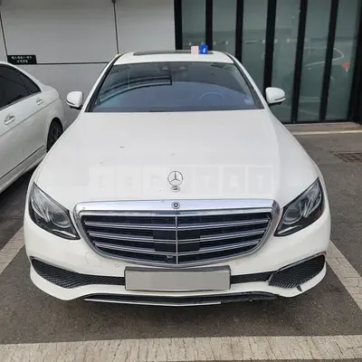 Photo 1 of 7: 2020 Mercedes-Benz E300 4Matic, VIN WDDZF4KB7LA713140 — Korean insurance auction