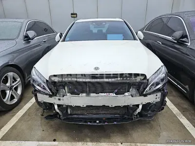 Photo 1 of 53: 2018 Mercedes-Benz C220 d — Korean insurance auction
