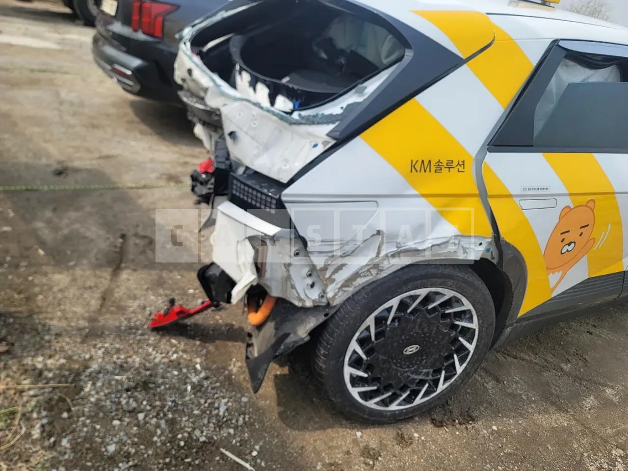 Photo 2 of 29: 2022 Hyundai IONIQ 5, VIN KMHKL81FPPU127466 — Korean insurance auction
