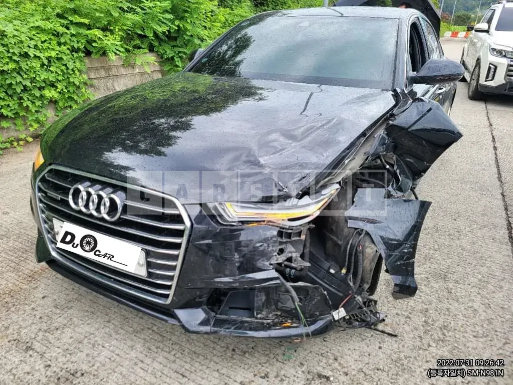 Photo 2 of 6: 2018 Audi A6 35 TDI Four, VIN WAUZZZ4G2JN109330 — Korean insurance auction