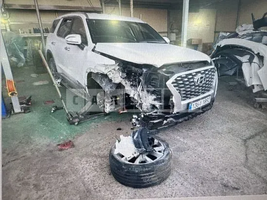 Photo 2 of 9: 2022 Hyundai Palisade, VIN KMHR281ABNU331534 — Korean insurance auction