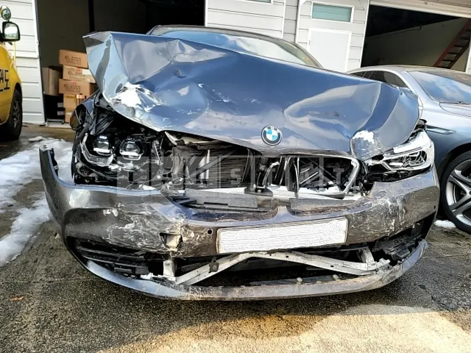 Photo 2 of 12: 2019 BMW 630d xDrive Luxury WLTP, VIN WBAJW8101KBK93945 — Korean insurance auction
