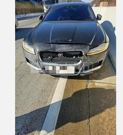 Photo 1 of 12: 2018 Jaguar XF 20d — Korean insurance auction