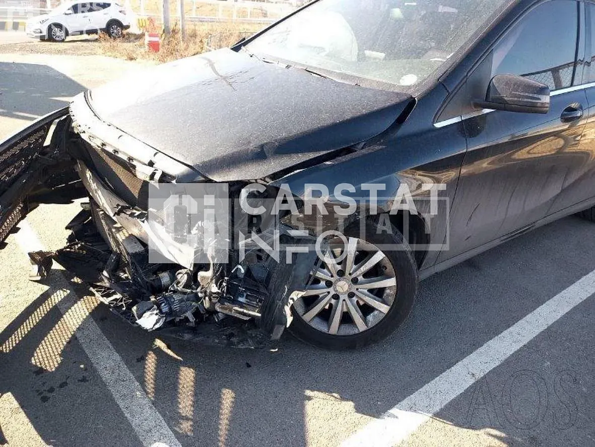 Photo 2 of 12: 2015 Mercedes-Benz B200 CDI, VIN WDDMH0JB8FN126103 — Korean insurance auction