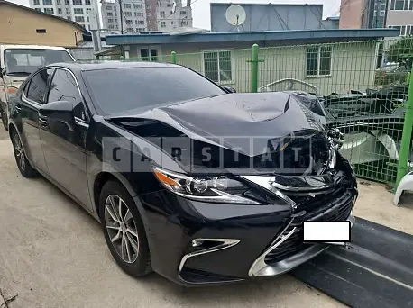 Photo 2 of 13: 2017 Lexus ES300h, VIN JTHBW1GG2H2161917 — Korean insurance auction