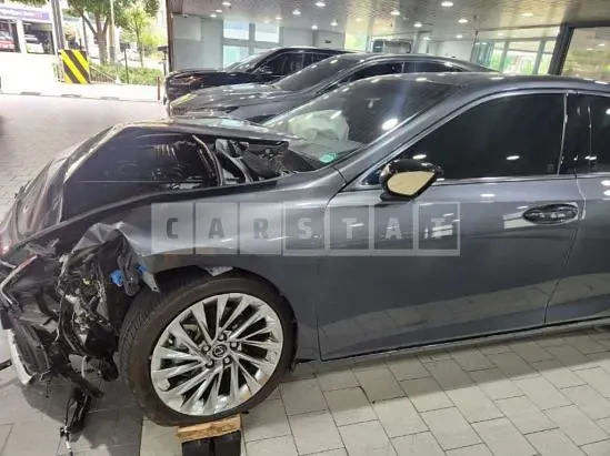 Photo 2 of 8: 2024 Lexus ES300h — Korean insurance auction