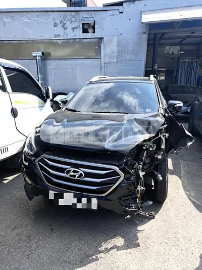 Photo 1 of 20: 2015 Hyundai Tucson ix 4WD — Korean insurance auction