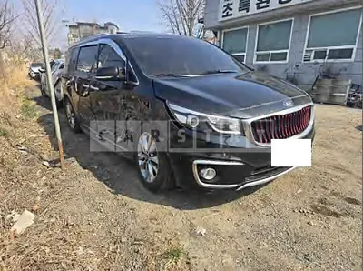 Photo 1 of 20: 2015 Kia Carnival — Korean insurance auction