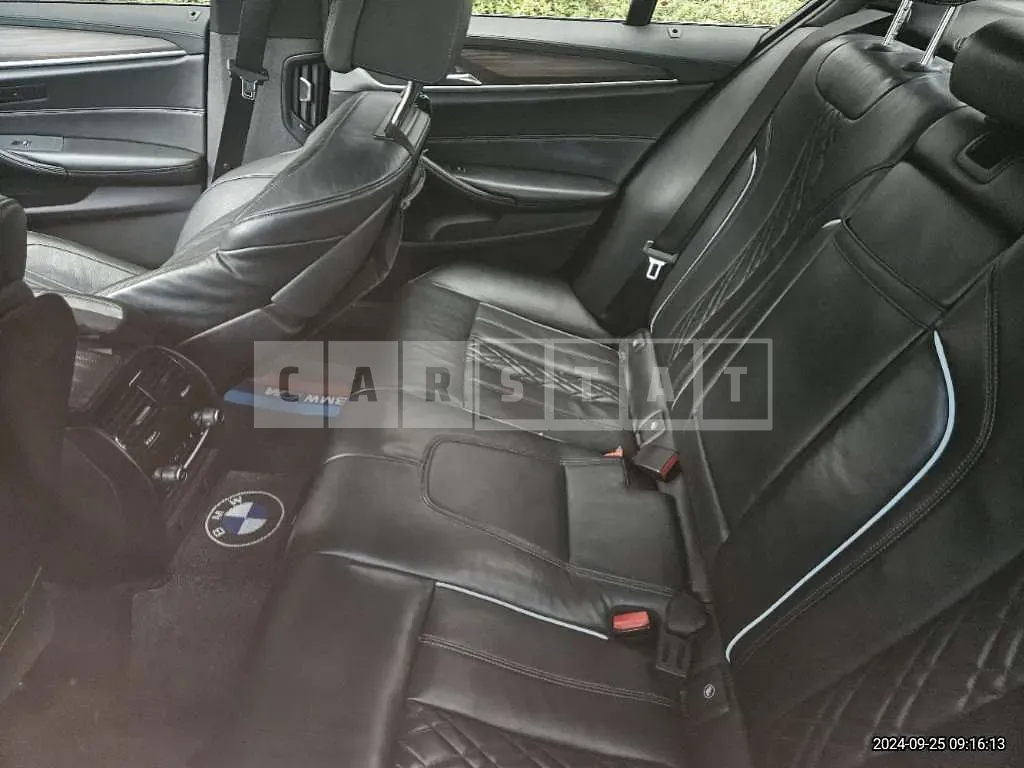 Photo 2 of 12: 2017 BMW 520d — Korean insurance auction