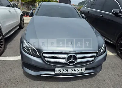Photo 1 of 40: 2019 Mercedes-Benz E300 — Korean insurance auction