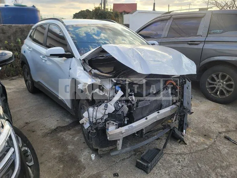 Photo 2 of 15: 2019 Hyundai Kona Electric, VIN KMHK281GFKU004561 — Korean insurance auction