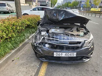 Photo 1 of 22: 2019 Kia K5, VIN KNAGT41EBKA032778 — Korean insurance auction