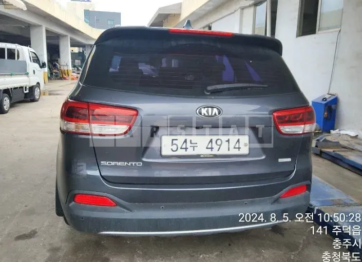Photo 2 of 9: 2017 Kia Sorento — Korean insurance auction