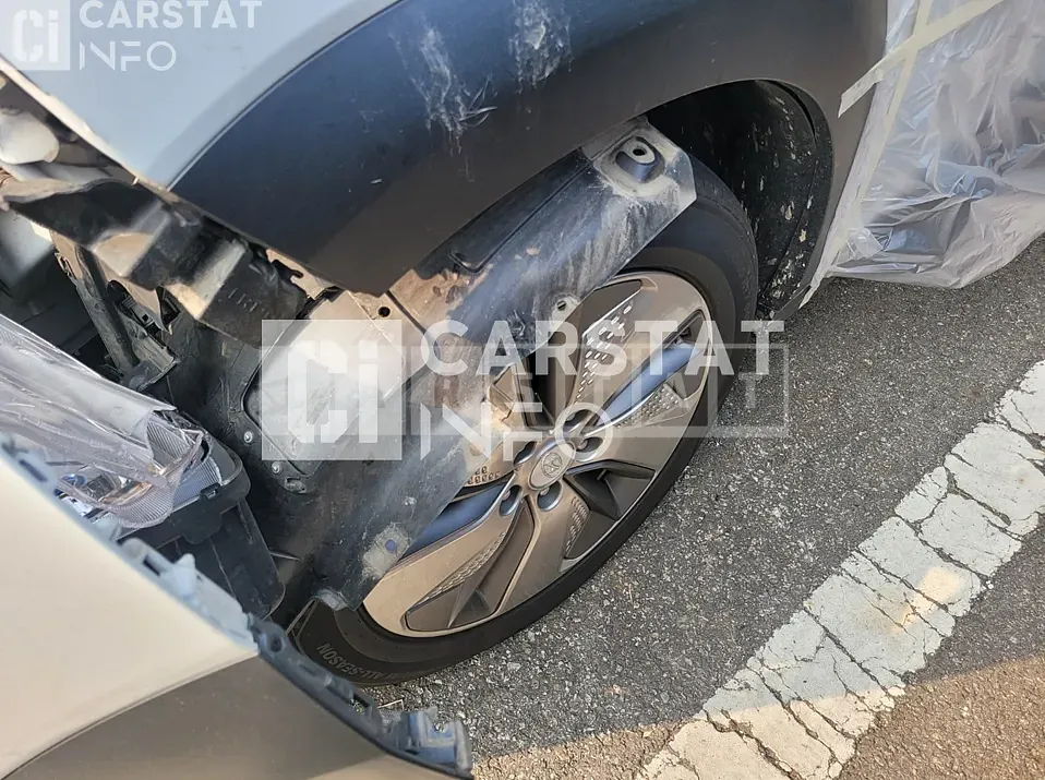 Photo 2 of 10: 2019 Hyundai Kona — Korean insurance auction