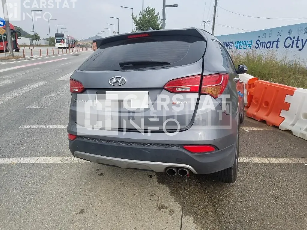 Photo 2 of 7: 2015 Hyundai Santa Fe 2.0 — Korean insurance auction