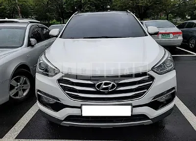 Photo 1 of 10: 2016 Hyundai Santa Fe, VIN KMHSW81UBGU659067 — Korean insurance auction