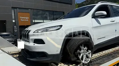 Photo 1 of 17: 2017 Jeep Zip Cherokee 2.4 — Korean insurance auction