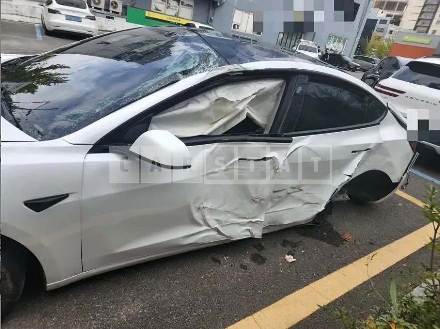 Photo 2 of 6: 2022 Tesla Model 3 Long Range — Korean insurance auction