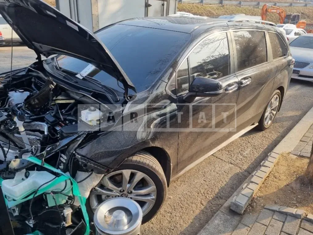Photo 2 of 25: 2022 Toyota Siena Hybrid 2WD, VIN 5TDGRKEC5NS095405 — Korean insurance auction