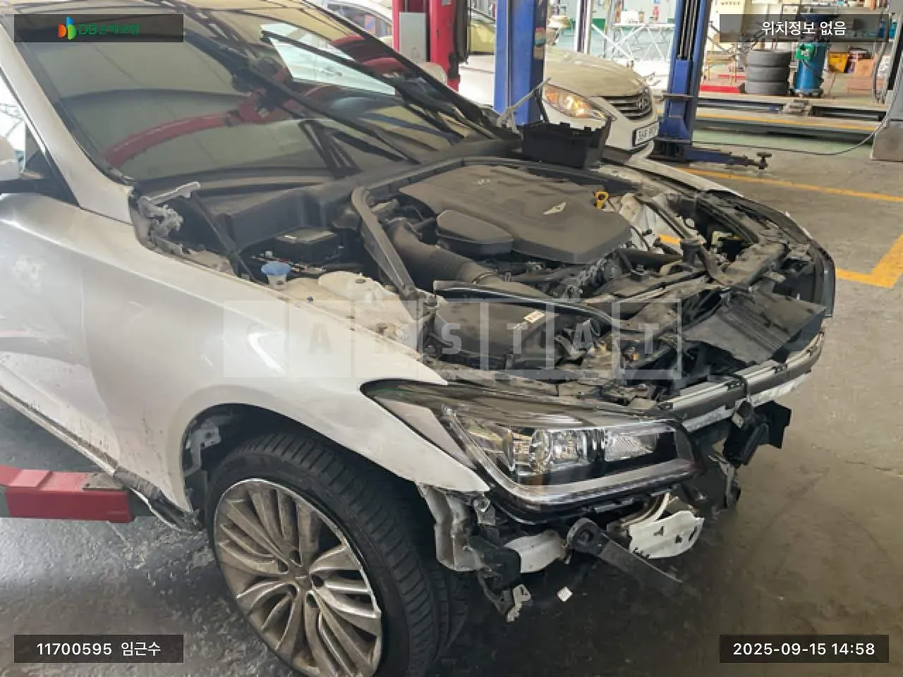 Photo 2 of 48: 2017 Hyundai Genesis G80, VIN KMHGM41DDHU212939 — Korean insurance auction