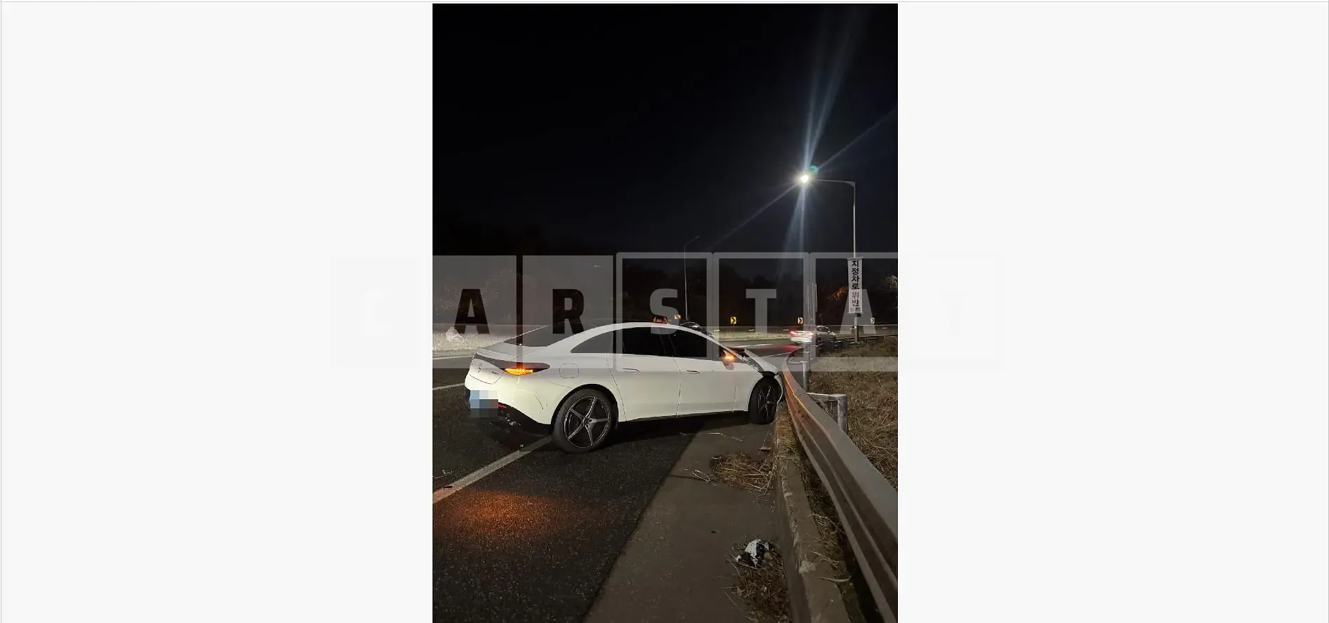 Photo 2 of 24: 2023 Mercedes-Benz EQE350 4Matic — Korean insurance auction
